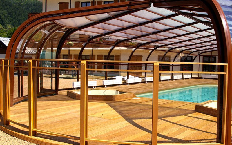 Concepteur installateur abri piscine haut rotonde ouvrable