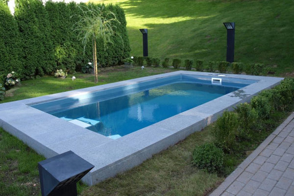 Petite piscine citadine pour jardin de ville Nord Pas-de-Calais